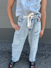 Load image into Gallery viewer, Milo Trend Patch Rope tie Barrel Denim- structured denim