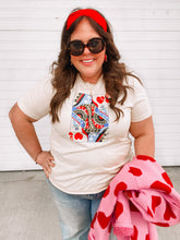Load image into Gallery viewer, Queen of Heart Graphic Tee