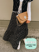 Load image into Gallery viewer, Scattered Daises Skirt- Elastic Waist