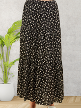 Load image into Gallery viewer, Scattered Daises Skirt- Elastic Waist