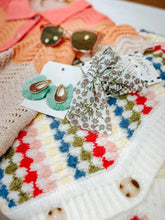 Load image into Gallery viewer, Oatmeal Textured bow tie Vest