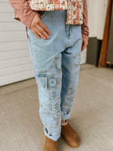 Load image into Gallery viewer, Lexi Embroidered Detail Barrel Denim Pants- stretch