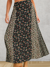 Load image into Gallery viewer, Alexis Black Scattered Bloom Skirt- Elastic Waist