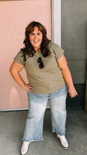 Load image into Gallery viewer, [PLUS SIZE] Libby Light Wide Leg Denim- STRETCHY
