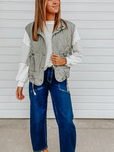Load image into Gallery viewer, Sage Sydnee Quilted Puff Vest
