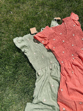 Load image into Gallery viewer, [HOTBUY] Daisy Dash Dress- Stretchy
