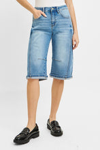 Load image into Gallery viewer, Halsey Barrel Bermuda Shorts-Stretchy
