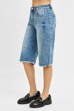 Load image into Gallery viewer, Halsey Barrel Bermuda Shorts-Stretchy
