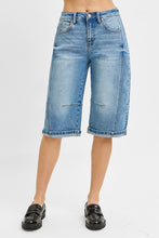 Load image into Gallery viewer, Halsey Barrel Bermuda Shorts-Stretchy
