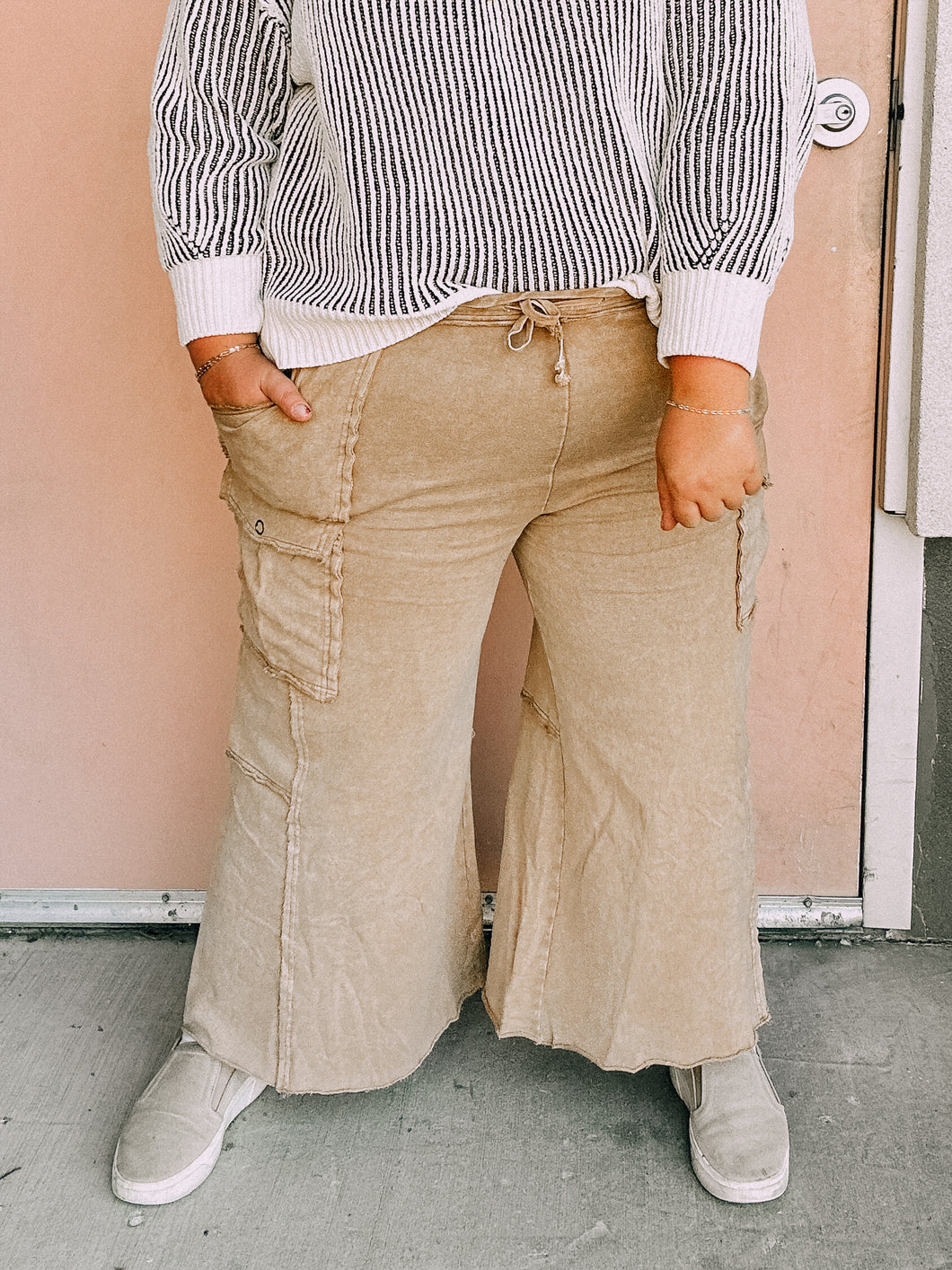 [PLUS] Latte Mineral Cargo Pants -stretchy