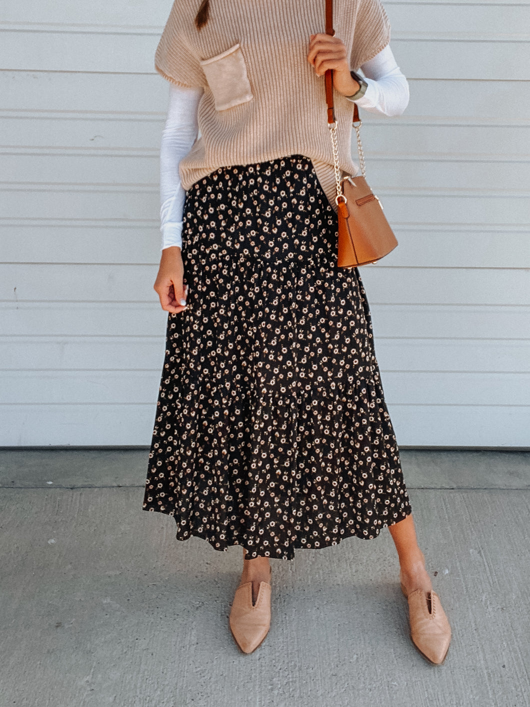 Scattered Daises Skirt- Elastic Waist