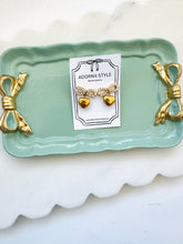 Load image into Gallery viewer, [LUXE] Pearl Heart Bow Earring - 18K Gold Plated Waterproof Sterling Silver
