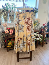Load image into Gallery viewer, Yellow Floral Scattered Bloom Tiered Skirt-
