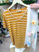 Load image into Gallery viewer, Spring Combo Deal Top &amp; Cardi
