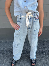 Load image into Gallery viewer, Milo Trend Patch Rope tie Barrel Denim- structured denim
