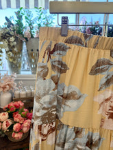Load image into Gallery viewer, Yellow Floral Scattered Bloom Tiered Skirt-
