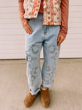 Load image into Gallery viewer, Lexi Embroidered Detail Barrel Denim Pants- stretch
