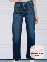Load image into Gallery viewer, Lainey Trendsetter Straight Leg Denim Pants- stretchy
