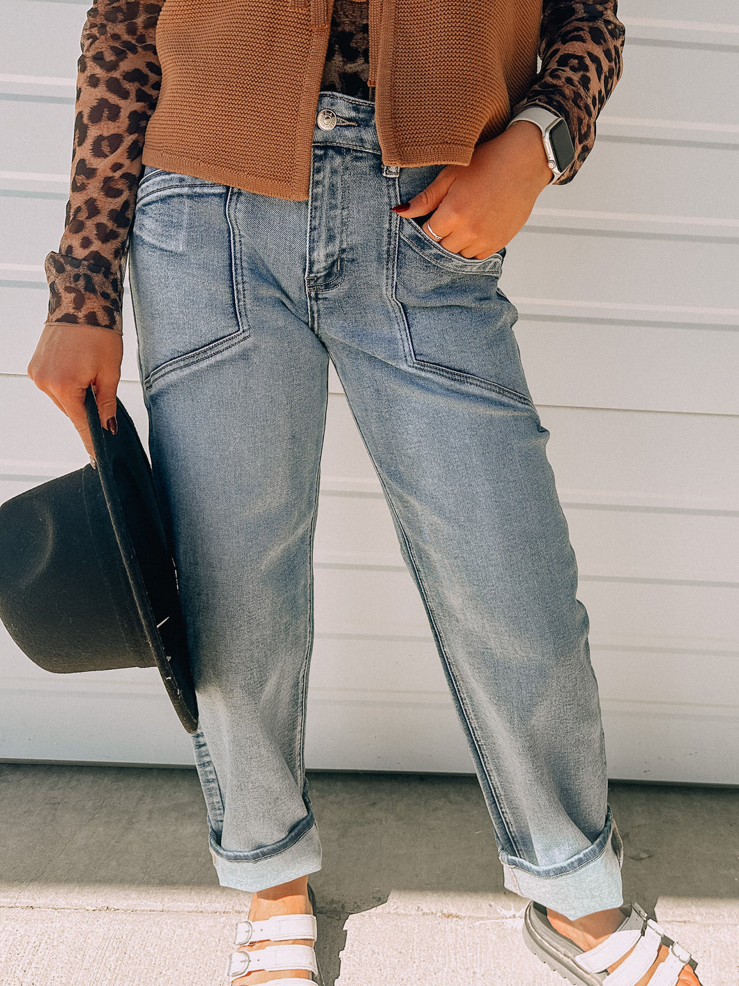 Trendsetter Subtle Barrel Denin Pants- mid rise